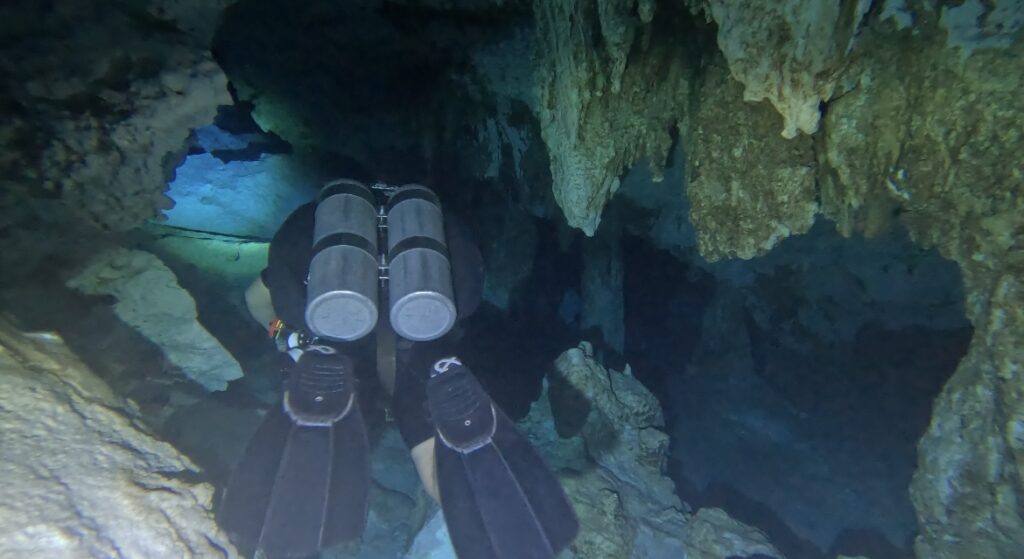 Cenote Dos Ojos