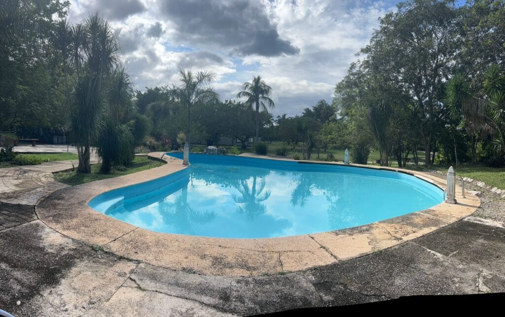 Hacienda y cenote
