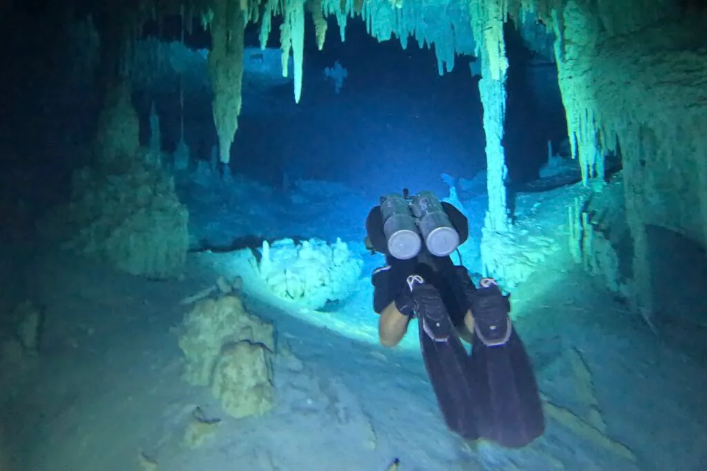 Diving Cenote Nohoch