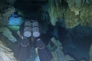 Diving Cenote Dos Ojos