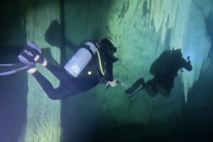 Diving Cenote Kin Ha