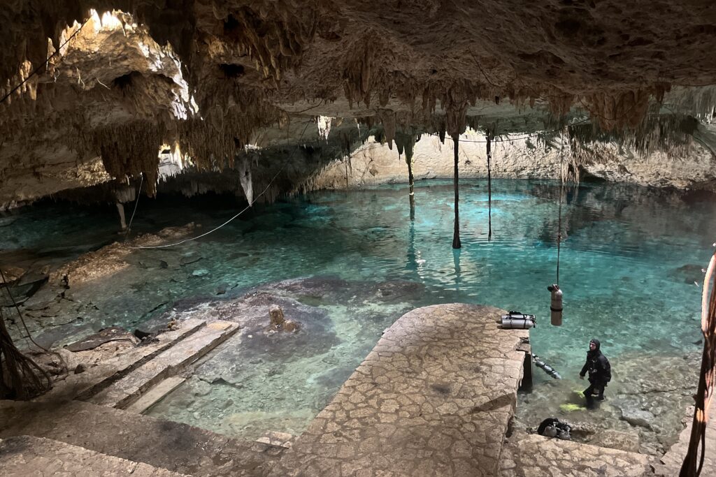 Diving Cenote Taak Bi Ha
